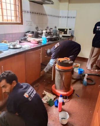 পরিষ্কার-পরিচ্ছন্নতা ও পোকামাকড় নিয়ন্ত্রণ